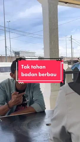 Ditinggal kekasih kerana badan berbau . Awek korang ada tak badan berbau 😂😂#nkhperfume #fyp #kilangperfume #minyakwangi #pengilangminyakwangi #perfumeviral 