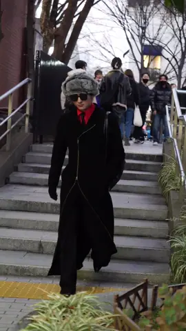 Tokyo street style in winter❄️ #tokyomodesnap #streetsnap #tokyofashion #japanesefashion #StreetStyle #fashionweek #walkingonthestreet #ファッションスナップ #ストリートスナップ 