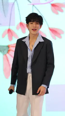 ถ้าไม่ใช่ฉันแล้วจะเป็นใครห๊ะ คนที่อยู่ข้างข้างเธอมองเมื่อไหร่เธอก็เจอ มันคือฉันใช่ไหม ถ้าไม่ใช่ (No One Else Like Me)  #DestinyclinicxGF  #GeminiFourth #เจมิไนน์โฟร์ท  @Gemini_nt  #Gemini_NT  @Fourth  #FourthNattawat 
