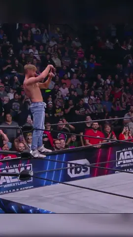 #AEW All-Atlantic Champ #OrangeCassidy joins forces with #TheAcclaimed! #aewdynamite #allelitewrestling #scissormetimbers 