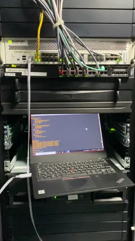Configurando un cluster de dos FotiGates 1000D 🦾👨🏽‍💻 . . #ingeniero #networkengineer #ingenieroseguridad #ciberseguridad #cybersecurity #cisco #fortinet #barcelona 
