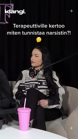 Onks teillä kokemuksia narsisteista? Menikö kuvailu nappiin? BFF podin jakso terapeuttivillen kanssa löytyy spotifysta ja youtubesta! @terapeuttiville #bffpodi 