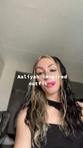 Didnt show my shoes 😡 #aaliyah #ripaaliyah #fyp #freckles #queenofrnandbforever🌺 