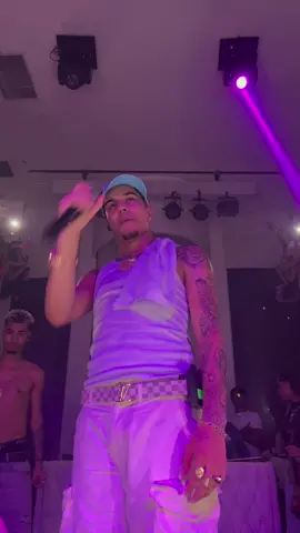 de fato o melhor show que eu fui #fyy #veigh 