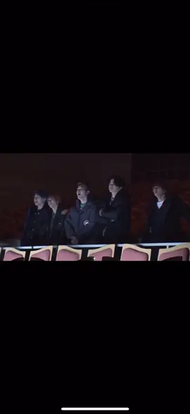 こんなものみていいのかって思うほど、そのままの気持ちを伝えてくれて嬉しかった。寂しいとかありがとうとか素直な気持ちをそのまま伝えられる場所がsexyzoneでよかった。小さい頃からいろんな人達が周りにはいて支えられていた事本人たちが1番分かってるのも凄く良かったし、ふまけんふたりが自分たちが倒れたら誰も付いて来れなくなっちゃう、この5人は永遠だから、って言ったのも色んな思いが詰まっててすごく良かった。 ５人旅をしたい、これを期に思い出づくりにインスタやりたい、多くの人に感謝をできる場はカウコンでそこに５人で立ちたい、５人でドームに立ちたい、配信期間を少しでも長くしたい、みんなが納得いく答えにしたい、sexyzoneのわがままは幾つでも叶えてあげたい。この状況の中でそれを叶えることが出来るのもこれまで積み上げてきたsexyzoneの絆と努力と信頼があったからなんだろうな。ありがとう。 #sexyzone #セクゾ #中島健人 #菊池風磨 #佐藤勝利 #松島聡 #マリウス葉 #sexyzone5pecialtrip #セクゾ5人旅 