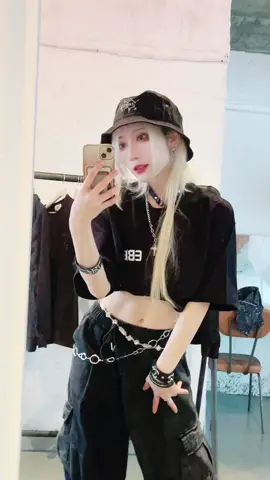 愛嬌振り撒いてなんぼだよね〜🎶