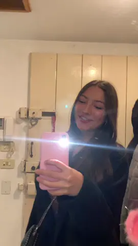 spotta il cappello rosa 