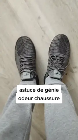 une astuce ultra efficace pour enlever les #odeurs de tes #chaussures 