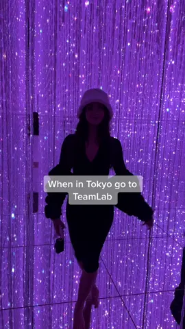 If you wanna go somewhere cool in Tokyo I highly recommend TeamLab #tokyo #teamlab #exploring 