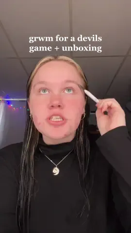 go devils also hbd lisa i know ur watching this🥰 #grwm #getreadywithme #grwmmakeup #grwmmakeupedition #grwmmakeuproutine #getreadywithmemakeup #getreadywithmeroutine #grwmaccount #bubble #nutraharmony #unboxing 