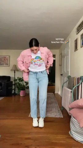 brave for showing my legs this pale #teacher #teacherootd #outfitideas #elementaryschool  