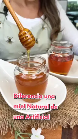 ¿Saben diferenciar una miel natural de una artificial? 🍯😍 Hoy les enseño los tips infalibles. ¡Cuéntenme si conocen otros tips! Los leo 😉 #mielnatural #tipdemiel #mieldeabeja #tipdecocina 