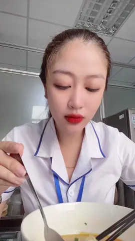 Bữa sáng vội vã, khởi động ngày mới đầy năng lượng 🥳❤️ #côytá #xuhuongtiktok 