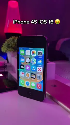 obviously it’s just a theme but looks so cool #techtok #ifon #iphone #ios16 