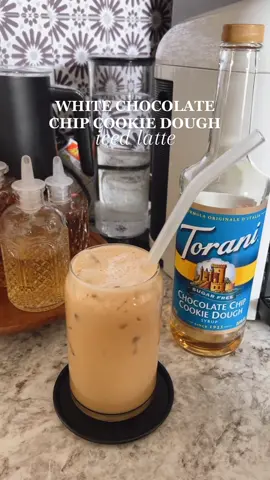 white chocolate chip cookie dough iced latte 🌞 #icedlatte #chocolatechipcookiedough #nespressovertuo #nespressorecipes #nespresso #icedcoffee #mondaymood #mondaymotivation #coffeetiktok #coffee #coffeetok #coffeetime 