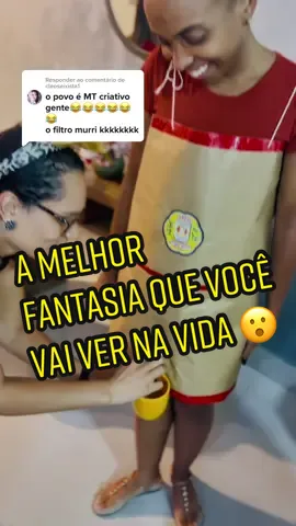 Respondendo a @cleoseixista1 E SAI ÁGUA DE VERDADE 😳 😮 a melhor fantasia com certeza kkkk 👏🏽👏🏽  . . #fy #viral #viraltiktok #fantasia #CarnavalTikTok #carnaval #fantasiasanimadas #festafantasia #fantasiacriativa #festaafantasia #filtro #filtrodebarro #engenharia #criatividade #sotemnobrasil #TemNoBrasil #festa #25anos 