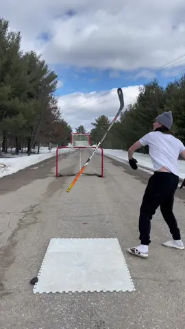 Thanks for the pass guys 🫡🏒  #zacbell 