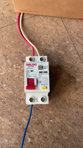 Aptomat chống giật, chống rò RCBO Delixi 1P+N 16A~63A  CB chống giật bình nóng lạnh, thiết bị điện gia đình #aptomatchonggiat #aptomat_chống_giật #chonggiat #atchonggiat #rcbo #delixi #chint #cbchonggiat 