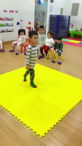 Kĩ năng: ''Hướng dẫn trẻ khi bị giật điện