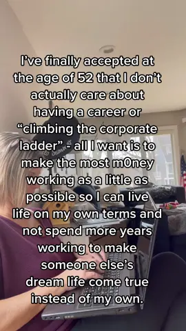 Who is with me?! I can show you how you can leave the rat race for good! #affiliatemarketingstepbystep #onlinesuccessentrepreneur #sahmjobs2023 #workfromhomeparents2023 #mentorships #financialfreedomlife2023 #passiveincomeforbeginners