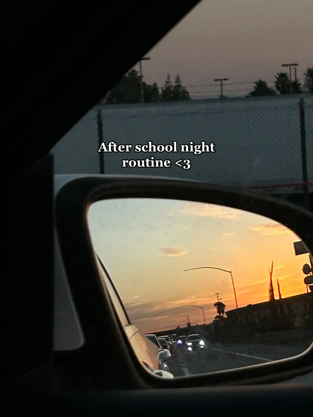 After school night routine :) #afterschool #afterschoolroutine #nightroutine #collegenightroutine #collegenight #college #collegelife #collegegotmelike #marketing #marketinggirl #marketigmajor #senior #commute #commuterlife #collegecommuter 