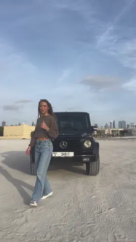 3 reasons to buy an old G-Class #tiktokgirl #cargirl #fyp #mydubai #pourtoi #dubaitiktok #onlyindubai #cartiktok #carsoftiktok #mercedes #gclass #careview #carreview #uaetiktok 