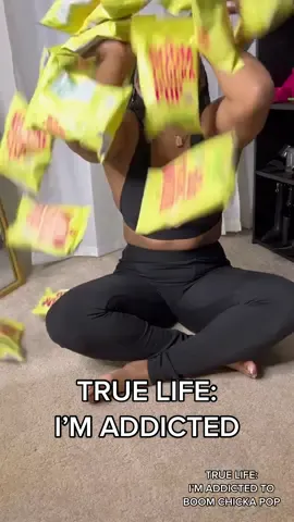 TRUE LIFE: I’m addicted to @boomchickapopofficial  I can literally eat a WHOLE BAG in one sitting, so I had to figure something out quick. Small bags to the rescue. #addicted #boomchickapop 