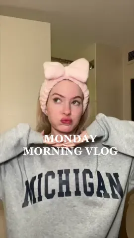 a little quick trip to Houston to film a video for Jesse and no I’m on my way back homeeee. Can’t wait to get back to my normal routine 🫶🏻 #fyp #Vlog #cleangirlaesthetic #grwm #morninginmylife #morningvlog #travelwithme 