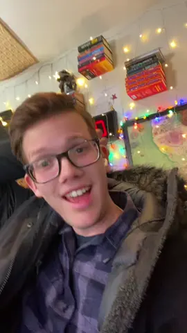 I look like i could be the ding dang disney channel!!