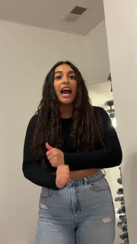I cannot with this b 🤦🏽‍♀️😭 she didn’t even know what to say at the end😂 #theaguilars #sister #joke 