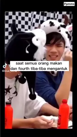 ternyata fourth cengeng ketika dia mengantuk 😂😂 di sini Gemini suruh fourth makan tapi fourth mengantuk jdi dia tidak mau makan..lucu banget pas fourth ngerengek ke Gemini 😭 😂😂 #geminifourth #myschoolpresidenttheseries #fourthnattawat #gemininorawit #fourthig #gemini_nt #fourth_ig #safehousegmmtv #thainthu #raikantopini 