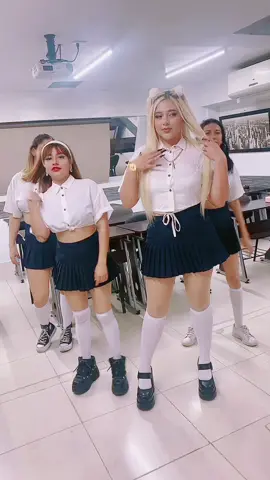 3.11. 🖤✨  #3.11. #nuevacancion #newsong #baile #trend #dance #friends #fhanysantin #santin #dancersoftiktok #fyp #viral 