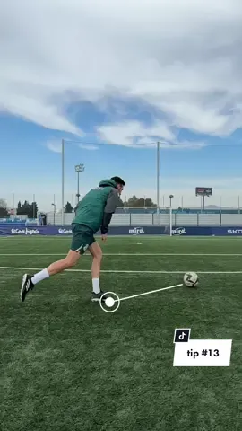 tutorial de cómo tirar de lejos con Edu Expósito 🔝 @rcdespanyol #futbol #tutorial  #hack #AprendeEnTikTok 