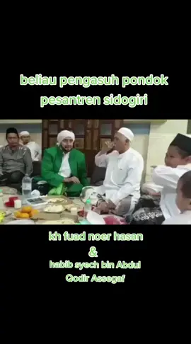 sungguh indah akhlak beliau, semoga kita semua mendapat barokah beliau🤲 #pondokpesantrensidogiri #pasuruan  #habibsyech #khfuadnoerhasan 