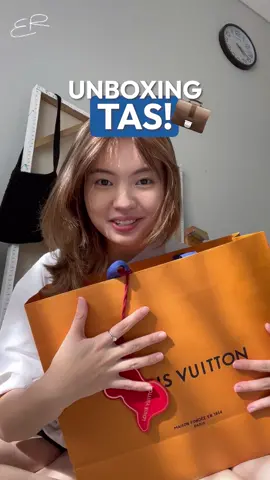 WKWKWKWK JADINYA WARNA INI 😭🙏🏻 #vlogerika 