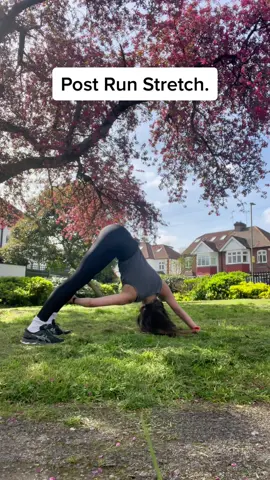 Post Run Stretch. #yoga #yogagirl #yogaeverydamnday #yogawverywhere #yogaflow #yogabody #yogalove #yogamum #yogateacher #yogasori #strongnotskiinny #fitnotskinny  