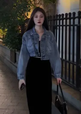 Áo khoác jean nữ croptop mặc siêu cá tính..#xuhuong #aokhoacjean #outfit 