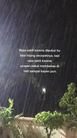 #fyp #sad #galaubrutal #rain #sadgirl 