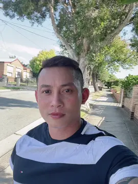 Cô đơn là khoảng thời gian để ta suy nghĩ về sự cân nặng giữa có và không có . #melbourne🇦🇺 #vietnam 