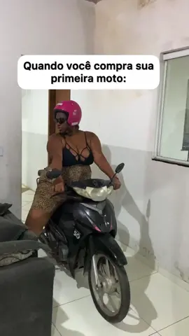 Exqueceee fio a mãe tá motorizadaaa 😂😂😂😂😂😂😂