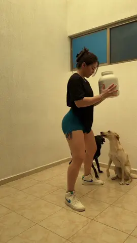 3 ejercicios para #gluteo en casa #gluteosworkout #glute #glutes #glutegains #gluteosworkout #glutepump 