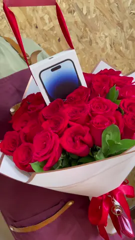 El regalo perfecto  #regaloiphone #regaloiphone14  #regalospersonalizados #parati #regalosoriginales #cajapersonalizada #detallesqueenamoran #viral #regaloscreativos #tarjeta #regalosparejas 