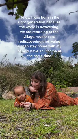 Also i might sometiems wish i was a Rennaisance era maiden 🧝‍♀️ silk jumpsuit from @thecrescentmoonboutique #70shippie #cottagecoredreams 