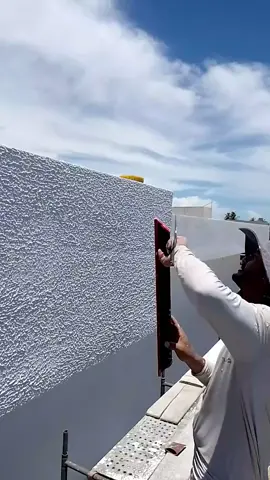 This guy is smooth! (via IG/mateusmendonca4)