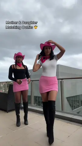 Yeehaw 🤠  #mumanddaughter #matchingoutfit #cowboy 