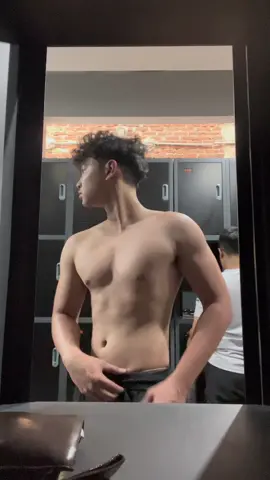 hitting a quick back & chest bcs i only have an hour