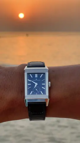 Which side of the @Jaeger-LeCoultre Reverso Tribute is your favourite? Navy blue or White? #jaegerlecoultre #jlc #reverso #jaegerlecoultrereverso #swiss #watch #watches #swisswatches #luxurywatch #luxurywatches #luxury #menswatches 