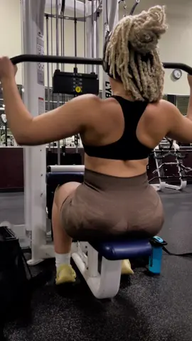 Back 📸 #gym #GymTok #AXERatioChallenge #Fitness #gymmotivation 