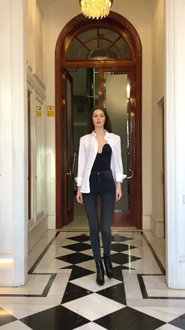 Wake up! Angelina is ready 🤍 #sightmanagementstudio #reels #modelagency #modellife #runwaywalk #modeling #barcelona 