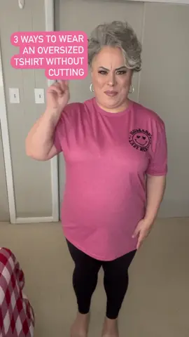 3 ways to fix an oversized T-shirt without cutting or sewing 🧵 #tshirtdesign #tshirt #grayhairinfluencer #facebookreels #foryoupagе #foryou #fyp #silver #DIY #LifeHack #lifehacks #tshirtstyle #upcycling #upcycle #upcycledfashion #grwm #OOTD #easy #fashion #fashiontips 